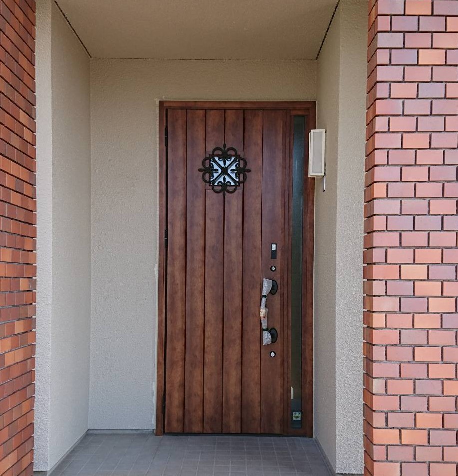 玄関ドア施工後